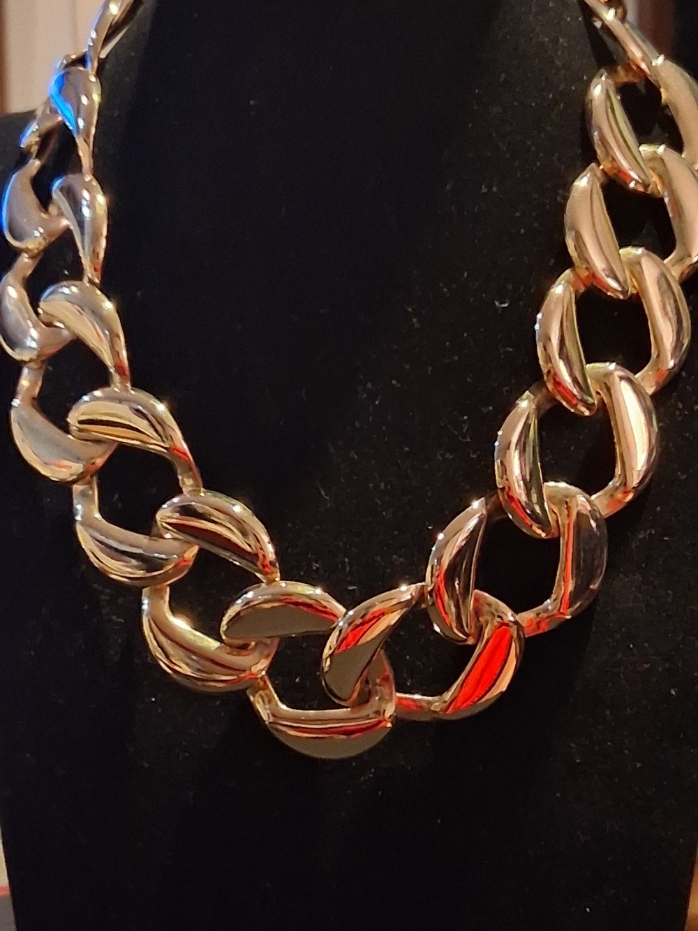 Source Unknown Shiny Gold Chunky Link Necklace - Picture 2 of 5